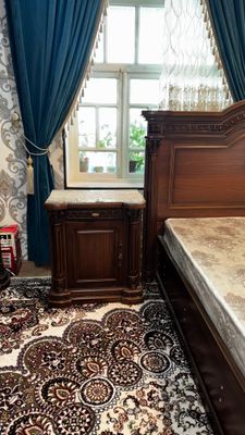 Шикарный комплект из очень хорошего дерева.