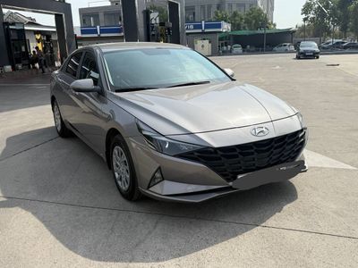 Hyundai Elantra 1.6