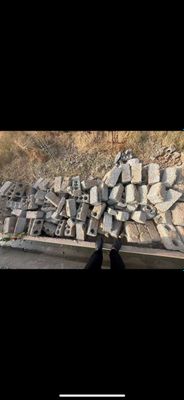Шлакоблок сотилади 1500 сум