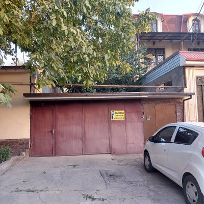 Продаётся участок в центре