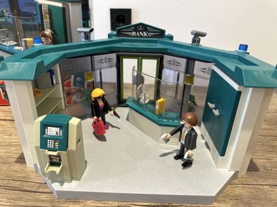 Набор playmobil Полиция. Банк с сейфом.