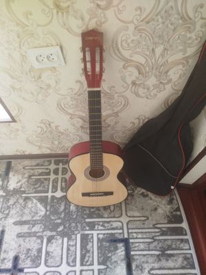 Gitara sotiladi narxi 1000000