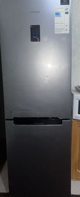 холодильник Samsung