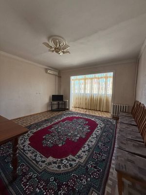 срочно сдаётся квартира паркентский массив М.Риезий 3-комнат хорошо ре