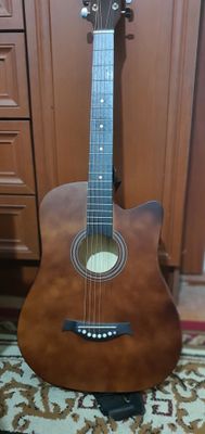 Gitara holati yangi
