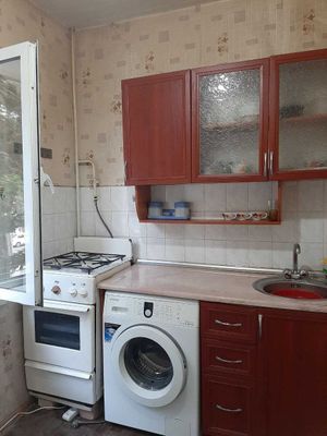Сдаю 1 комнатную квартиру на Карасу 1
