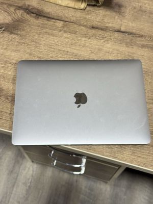 Macbook Pro M1 | 256gb 8ram