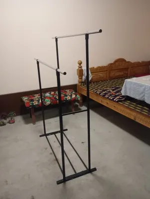 Kiyim va poyabzal uchun gardirof.