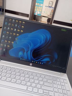 Noutbuk HP Pavilion 15-eg3015ci AMD-RYZEN-7-1335U, 16GB, 512GB SSD, 15