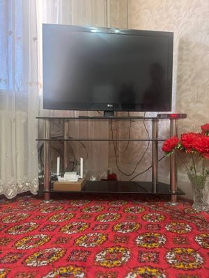 Padstavka i televizor sotiladi