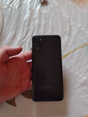 Samsung A02 satiladi