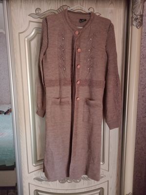 Ayollar uchun 20-25 yoshli koylak