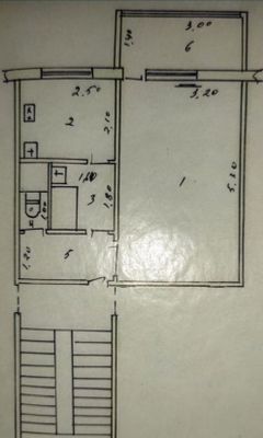 Срочно продаётся квартира Феруза 1/4/4 балкон 1*5×3 38000