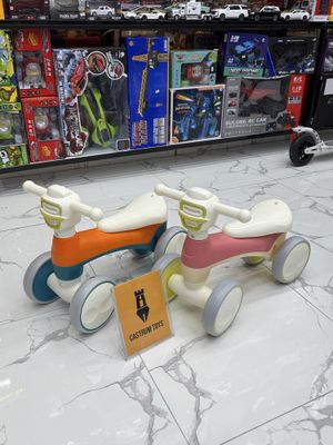 Беговел детский с музыкой с светом,Каталка детская Castrum Toys