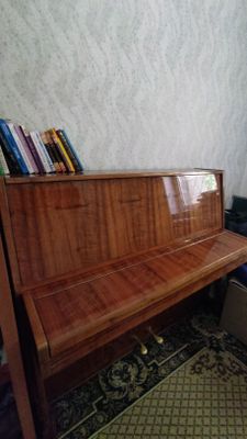 Продается пианино