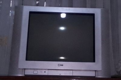 Срочно продаётся телевизор lg