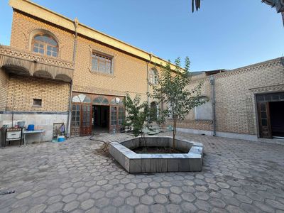 TAYYOR 2 QAVATLI 2 TA xo'jalik mo'ljanlangan 4 sotiqli hovli sotiladi