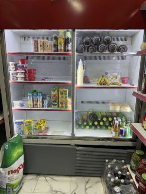 Витринный холодилник