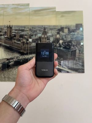 Yangi Nokia 2720 Flip tugmali telefon (raskladushka) Original