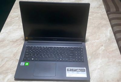 Acer Aspire 3 i7 core-10510U.