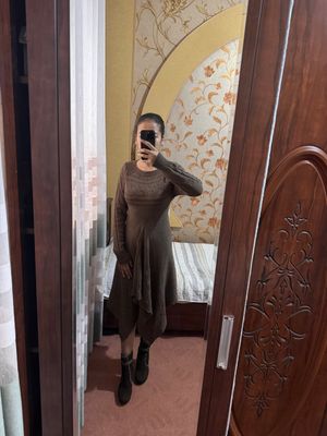 Платья