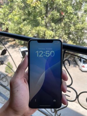 Iphone xs max 256 xotira sotiladi.