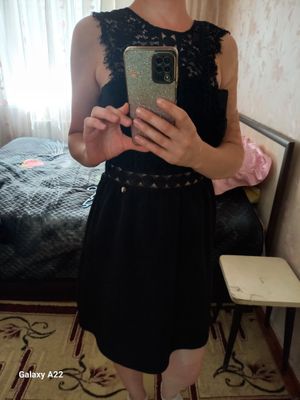 Платье чёрного цвета