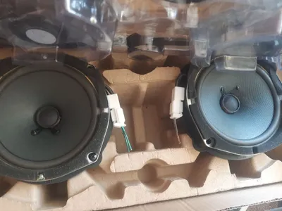 2 компонтетная акустика/колонка Hertz HSK 165 250W XL для дверей