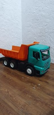Продам камаз большоая игрушка