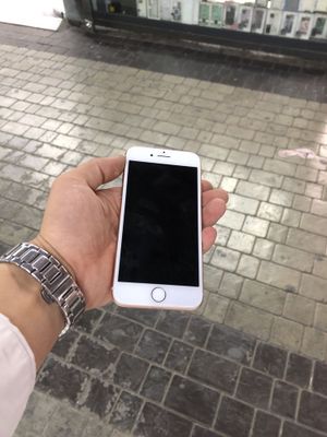 Sotiladi iphone 8