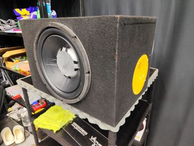 Продам саб jbl и короб