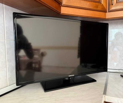 Samsung TV 32 диагональ