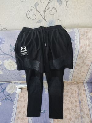 Спортивные подростковые шорты
