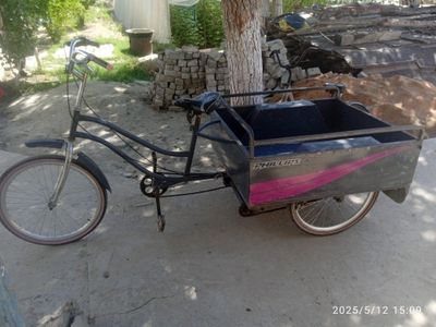 3 bolonli velosipet sotiladi