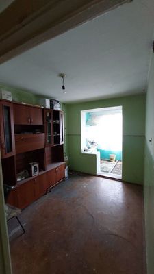 Валюткада 2-қаватда 1 хонали 2 хона килса бу́лади
