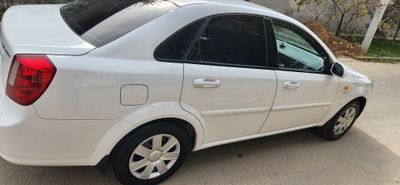 Lacetti 1.8 xolati zor