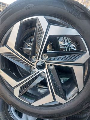 19 R 235.55 Kia karnivall Hunday tukson 1 ta zapaska