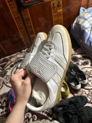 Красовки Adidas 43 размер