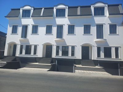 Котеж продается углавая срочно Чиланзар район