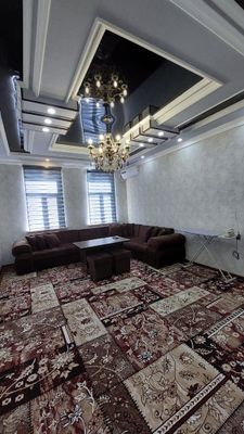 Сдается 2 х комнатная квартира на 6 этаже 5 мкр Бек остановка 400 $