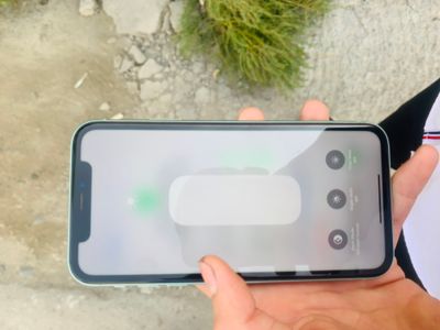 iphone 11 sotiladi srochni