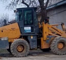 Погрузчик фронтальный сотилади