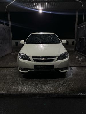 Jentra (lacetti)