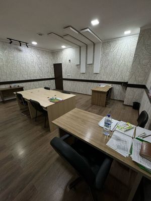 Уютный Офис с мебелью на Российском посольстве