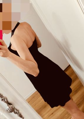 Коктейльное платье Mango