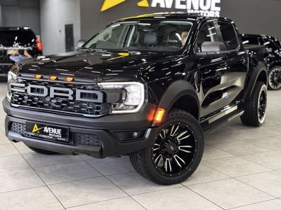Ford renjir raptor 2025 qora benzin