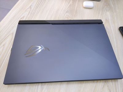 Asus Rog strix g713