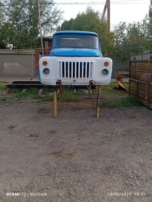 Gaz 53 kabina sotiladi