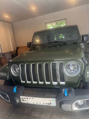 Jeep wrangler sahara