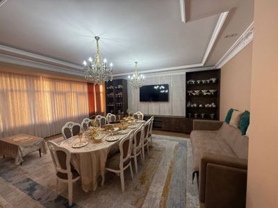 Метро Айбек Шохмед центр 8 комнота Дуплекс 240м2